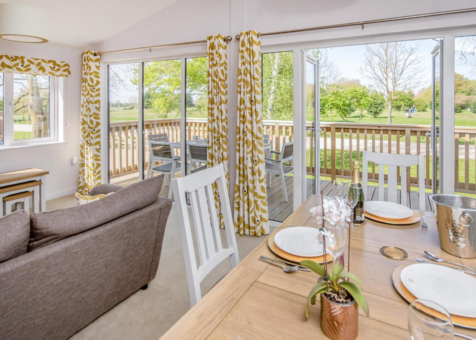 Hawthorn Glen Lodges Downham Market Habitación foto